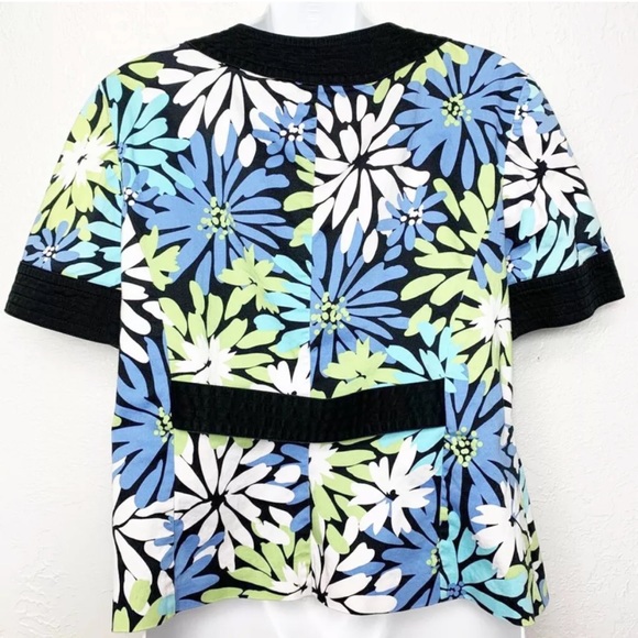 Floral Button Down Short Sleeve Blouse - Picture 3 of 8